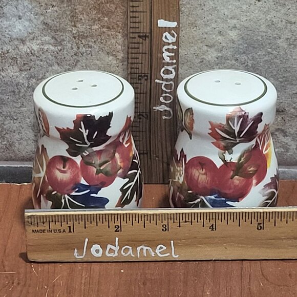 WCL Fruit Leaf Salt Pepper Shakers Cream Autumn Colors Ceramic Fall Thanksgiving - Picture 7 of 9